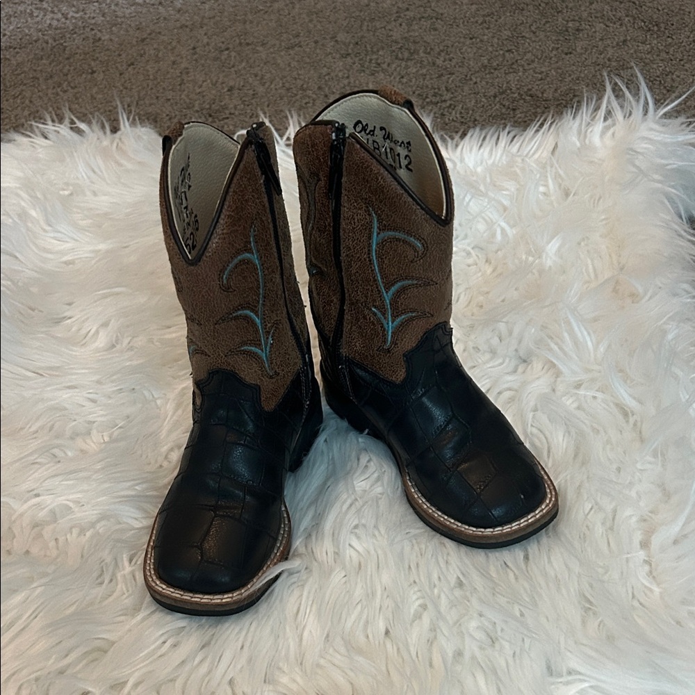 Old West Brown and Cream Western Boot Interior Branding